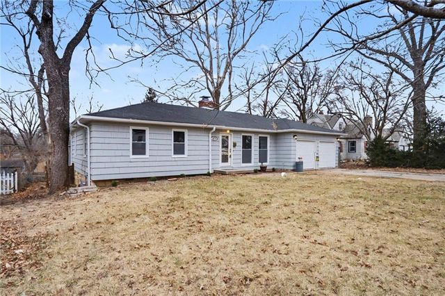 6722 W 77th Terrace, Overland Park, KS 66204