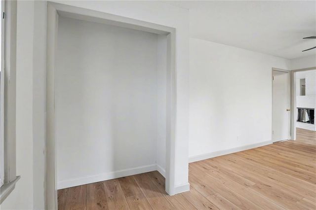 6722 W 77th Terrace, Overland Park, KS 66204