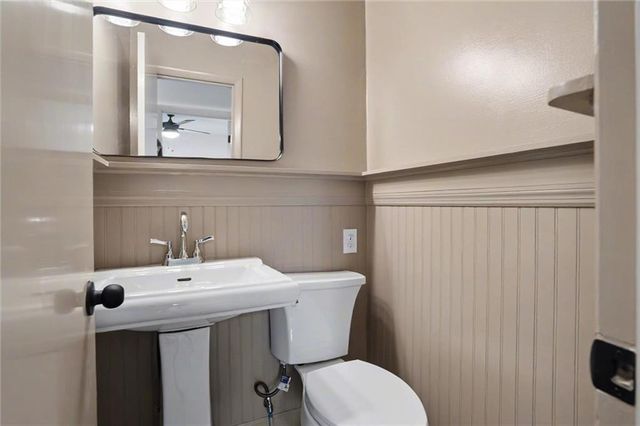 6722 W 77th Terrace, Overland Park, KS 66204