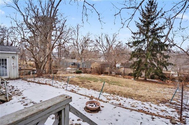 6722 W 77th Terrace, Overland Park, KS 66204