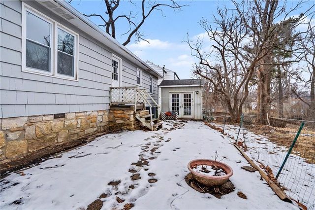 6722 W 77th Terrace, Overland Park, KS 66204