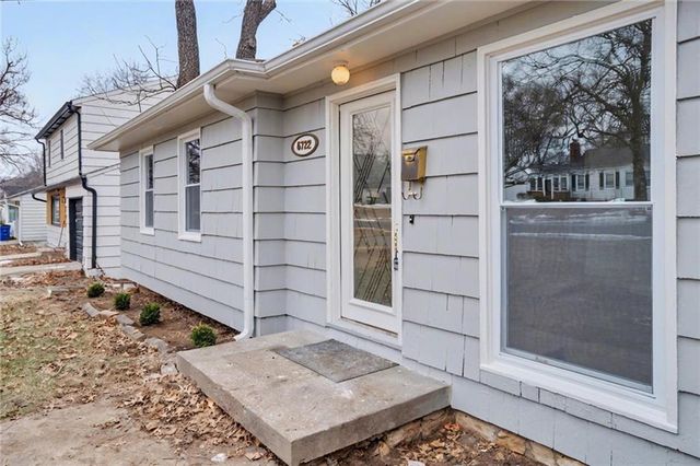 6722 W 77th Terrace, Overland Park, KS 66204