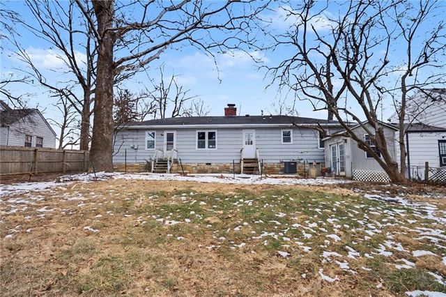 6722 W 77th Terrace, Overland Park, KS 66204