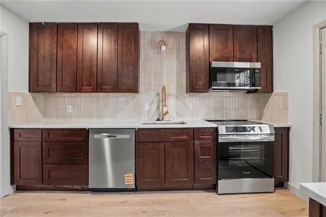 6722 W 77th Terrace, Overland Park, KS 66204