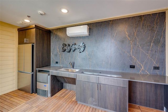 4801 Springdale RD 1307, Austin, TX 78723