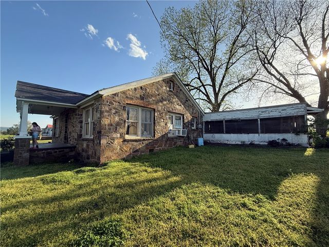 11249 Spring Creek Road, Belleville, AR 72824