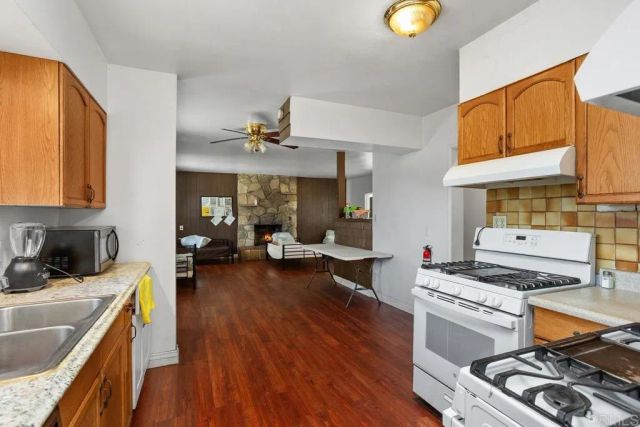 787 Cassou Road, San Marcos, CA 92069