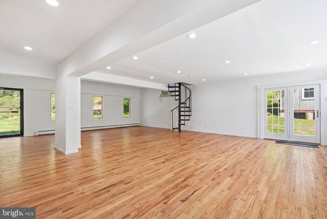 277 W BALTIMORE PIKE, Media, PA 19063
