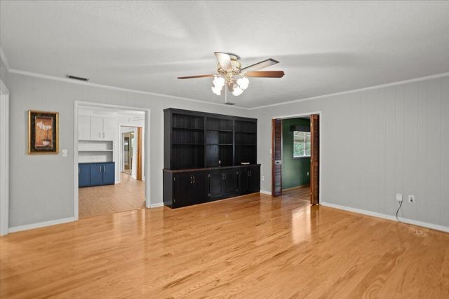 100 Lee Cir., Hattiesburg, MS 39402