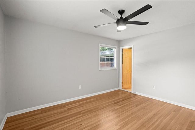 100 Lee Cir., Hattiesburg, MS 39402