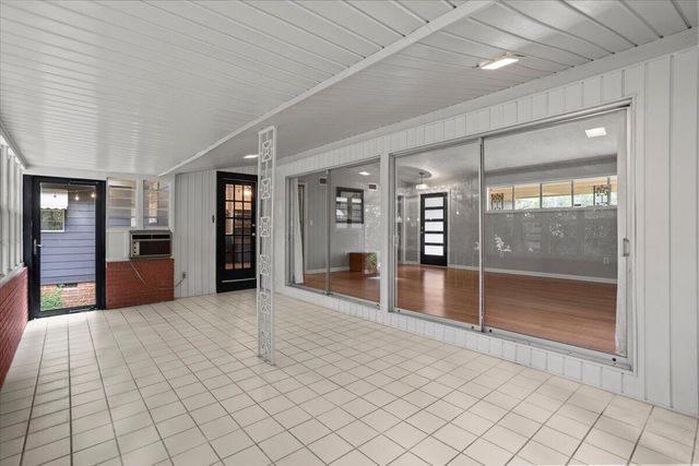 100 Lee Cir., Hattiesburg, MS 39402