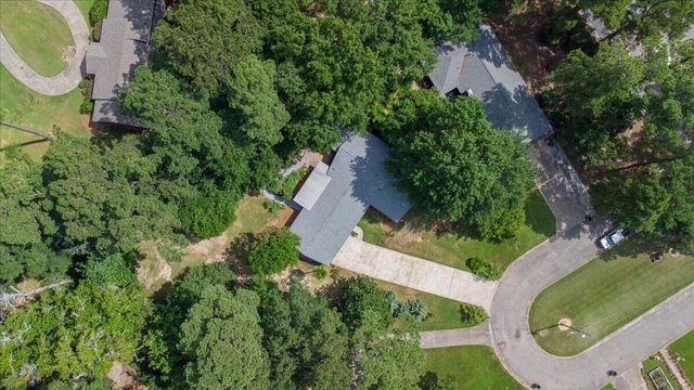 100 Lee Cir., Hattiesburg, MS 39402