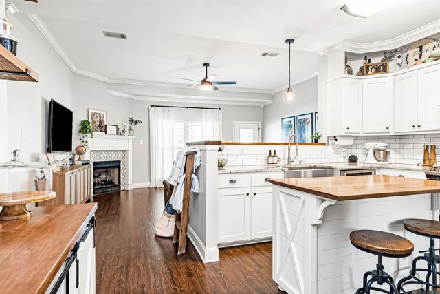 43058 Cypress Bend Ave, Gonzales, LA 70737