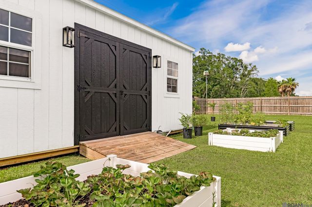 43058 Cypress Bend Ave, Gonzales, LA 70737
