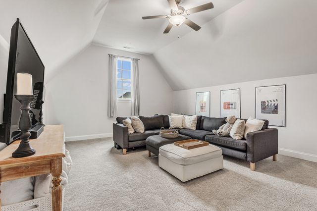7203 Ragland Pl, Fairview, TN 37062