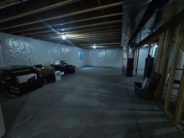 1831 S 5th Street, Eldridge, IA 52748