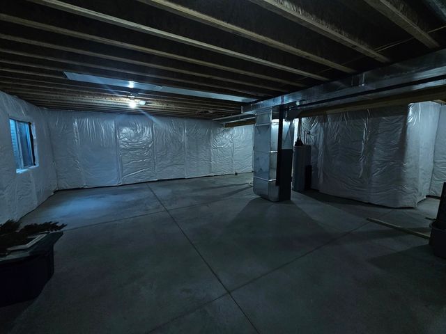 1831 S 5th Street, Eldridge, IA 52748