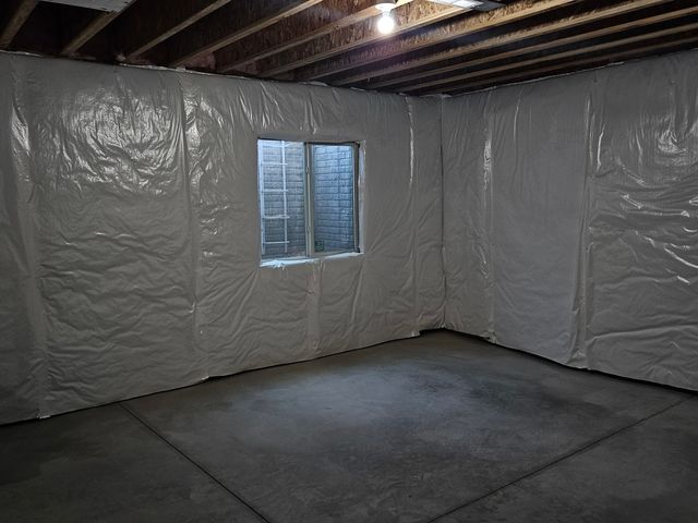 1831 S 5th Street, Eldridge, IA 52748