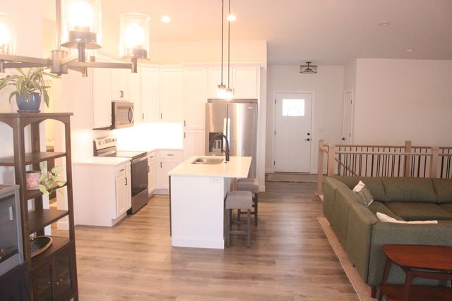 1831 S 5th Street, Eldridge, IA 52748