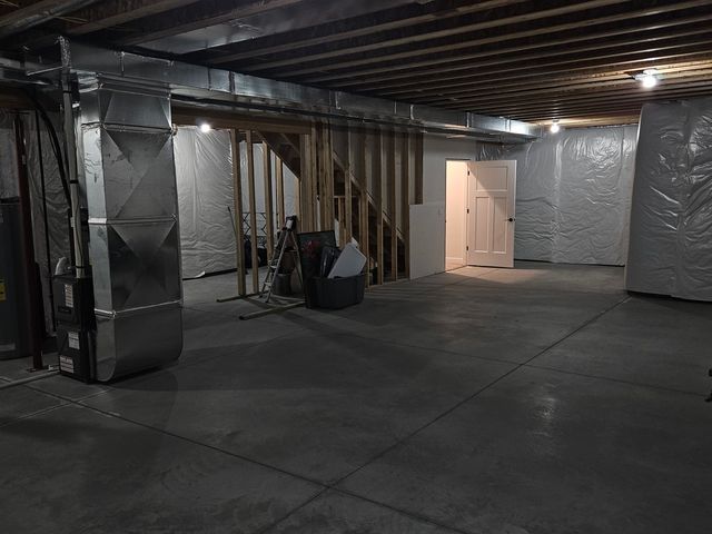 1831 S 5th Street, Eldridge, IA 52748