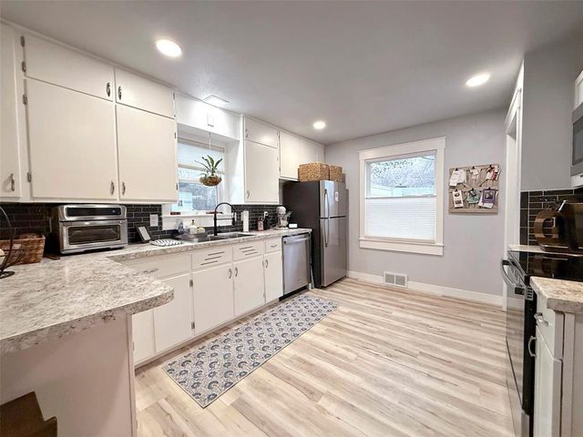 2134 14th Street, Eau Claire, WI 54703