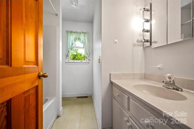 49 Meadowbrook Road, Rutherfordton, NC 28139