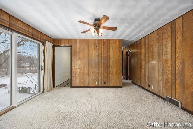 250 Meadowlane Drive, Portland, MI 48875