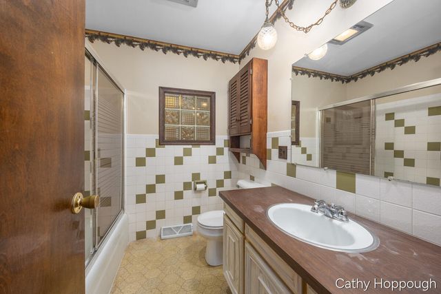 250 Meadowlane Drive, Portland, MI 48875