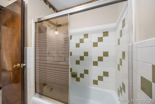 250 Meadowlane Drive, Portland, MI 48875