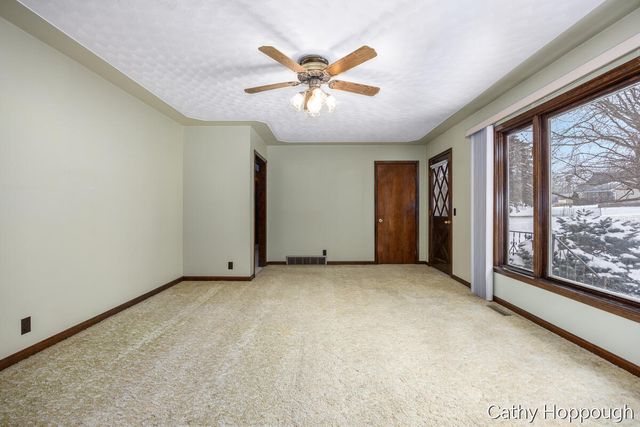 250 Meadowlane Drive, Portland, MI 48875