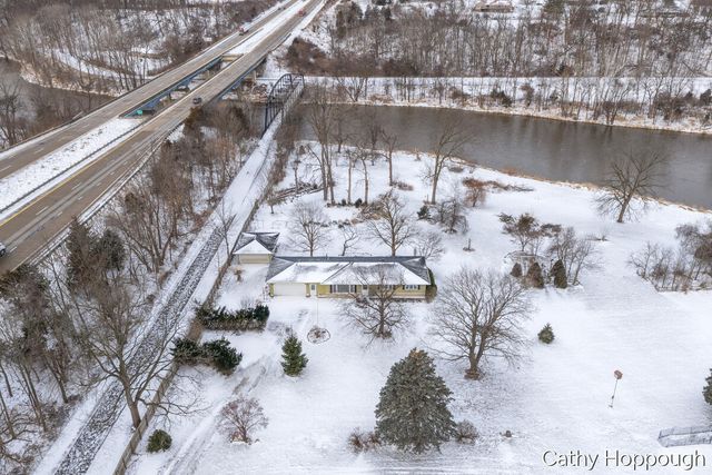 250 Meadowlane Drive, Portland, MI 48875