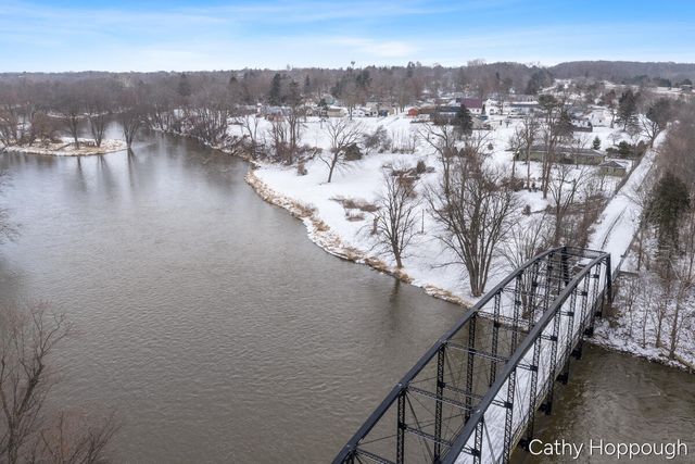 250 Meadowlane Drive, Portland, MI 48875