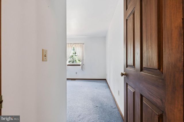 123 DECK RD, Womelsdorf, PA 19567