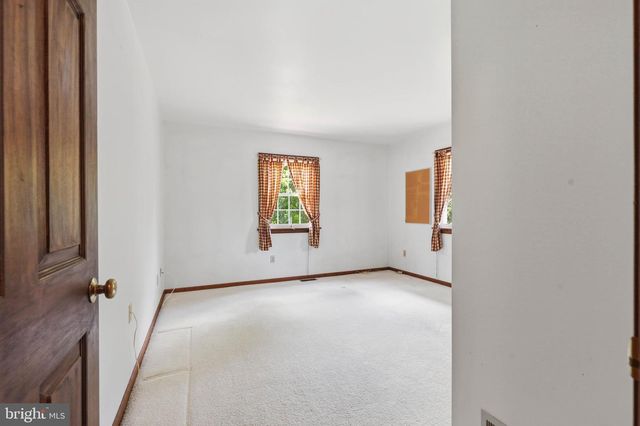 123 DECK RD, Womelsdorf, PA 19567