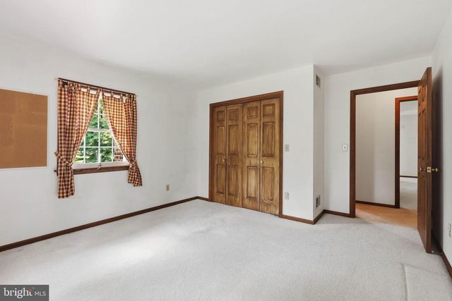 123 DECK RD, Womelsdorf, PA 19567
