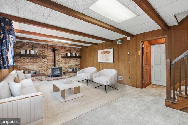 123 DECK RD, Womelsdorf, PA 19567