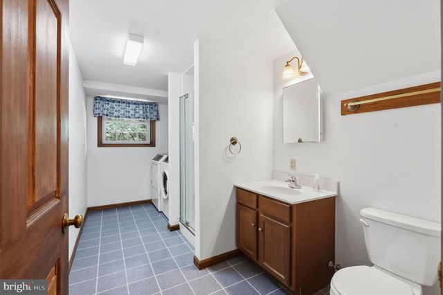 123 DECK RD, Womelsdorf, PA 19567