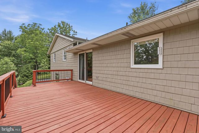 123 DECK RD, Womelsdorf, PA 19567