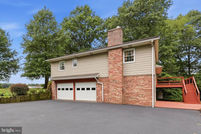 123 DECK RD, Womelsdorf, PA 19567