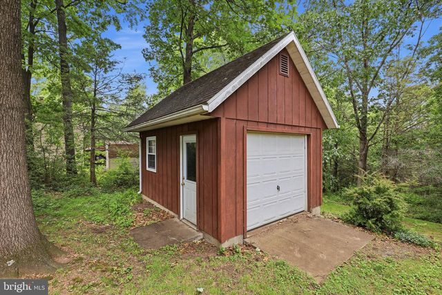 123 DECK RD, Womelsdorf, PA 19567