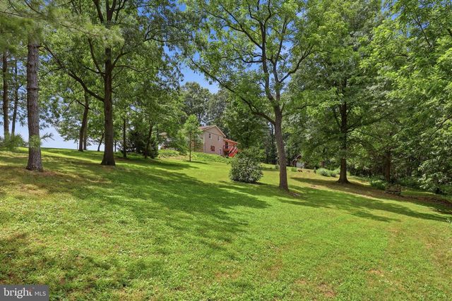 123 DECK RD, Womelsdorf, PA 19567