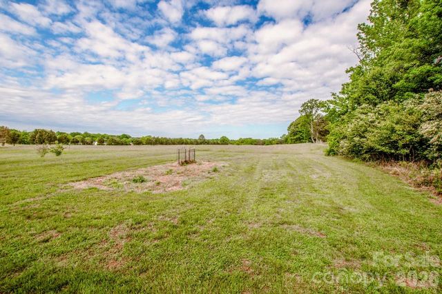 431 Cooper Farm Road, Statesville, NC 28625