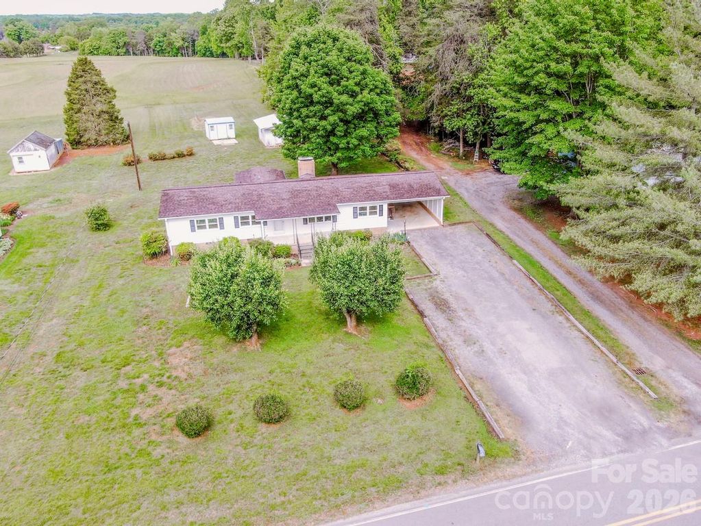 431 Cooper Farm Road, Statesville, NC 28625