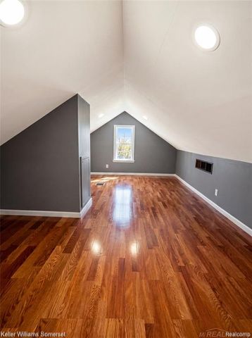 8647 Chalmers Avenue, Warren, MI 48089