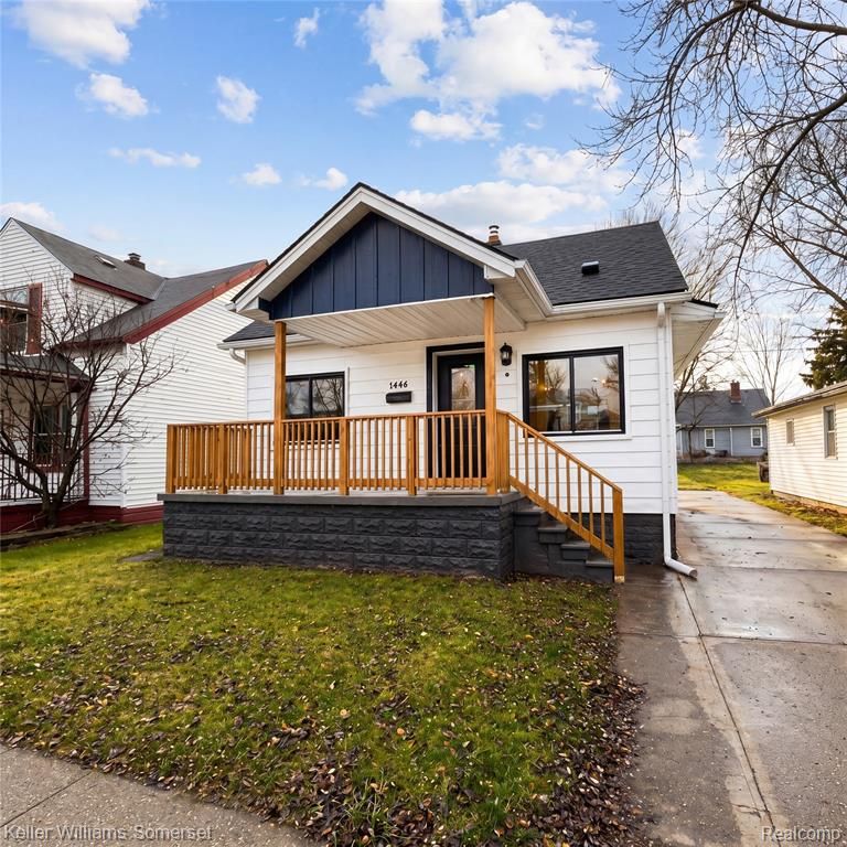 8647 Chalmers Avenue, Warren, MI 48089