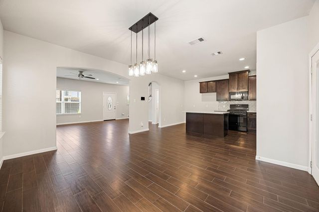 810 Paul Quinn Street, Houston, TX 77091