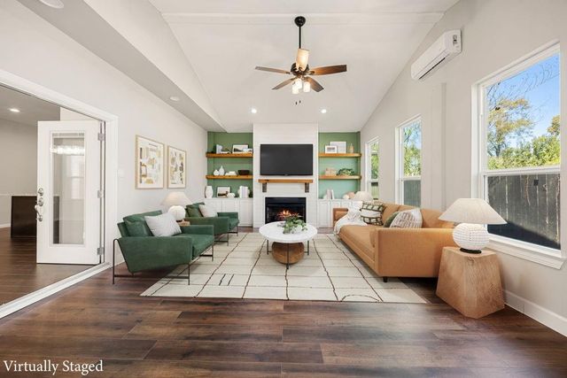 810 Paul Quinn Street, Houston, TX 77091