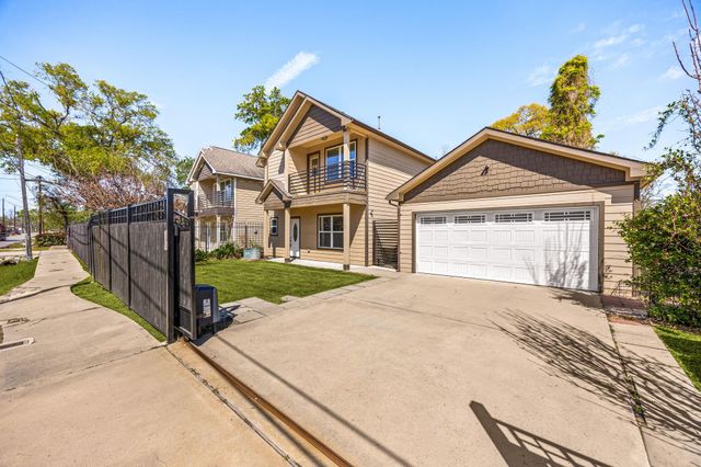 810 Paul Quinn Street, Houston, TX 77091