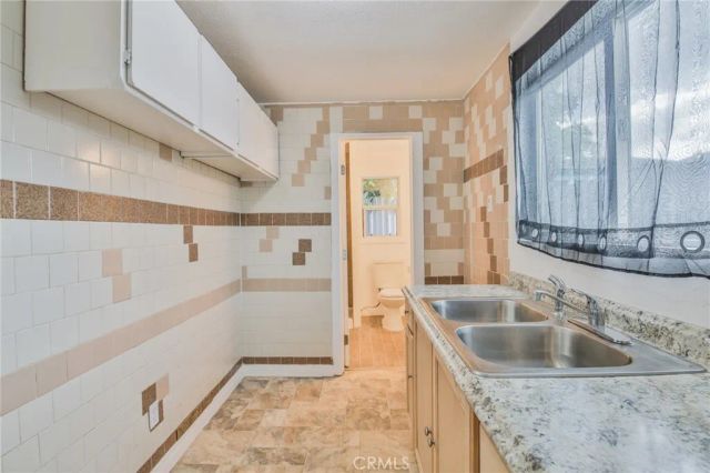 1606 E 52nd, Los Angeles, CA 90011