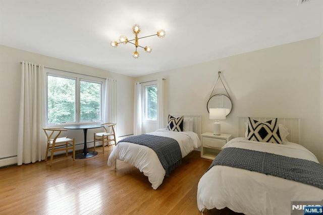 17 Brook Avenue, Montvale, NJ 07645